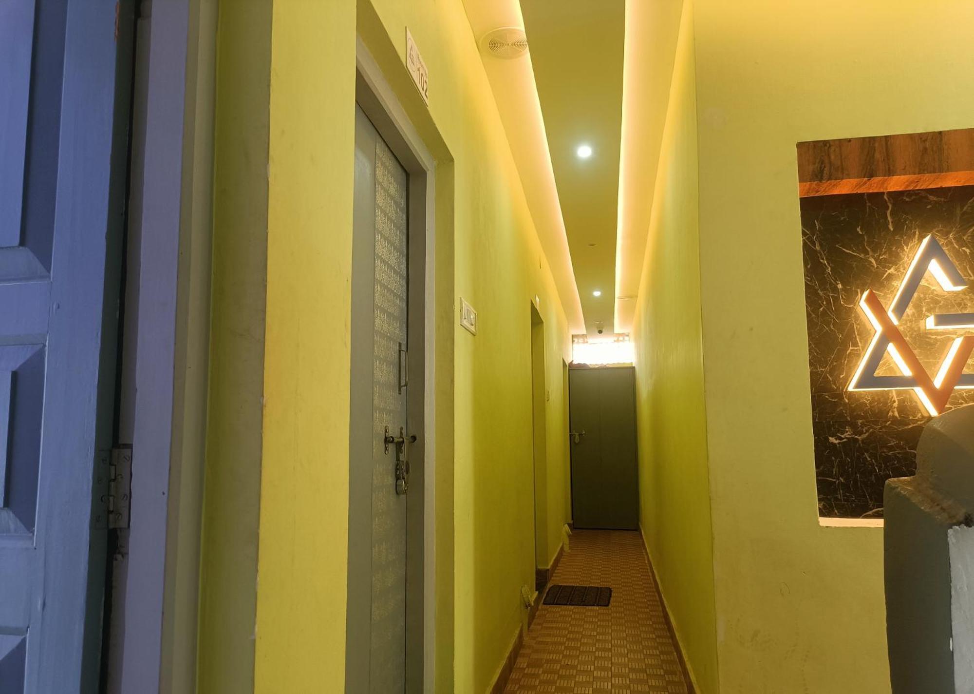 Hotel Grand View Puri Eksteriør bilde